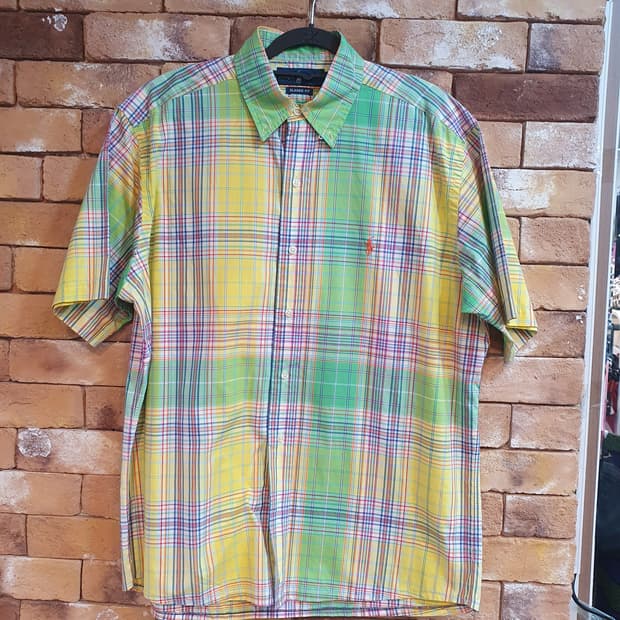 랄프로렌의 클래식핏 체크 반팔셔츠