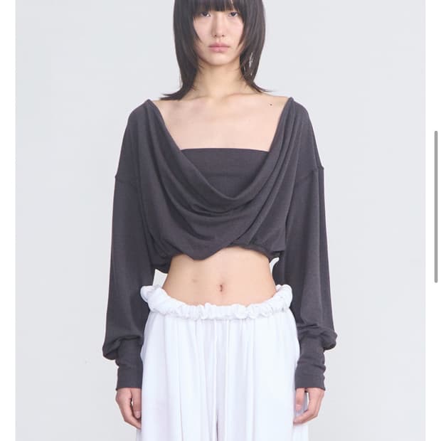 세릭 draped back top 차콜