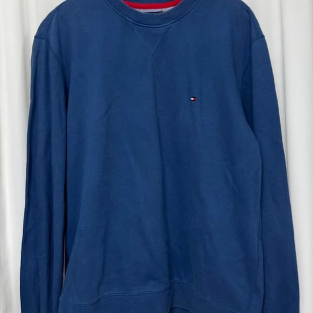 타미힐피거 블루 맨투맨