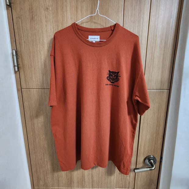 (L)에스피오나지 Hell Cats 반팔 티셔츠