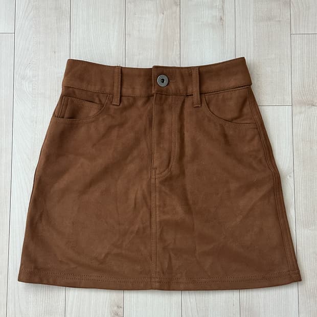 오아이오아이 oioi 브라운 스웨이드 미니스커트 S