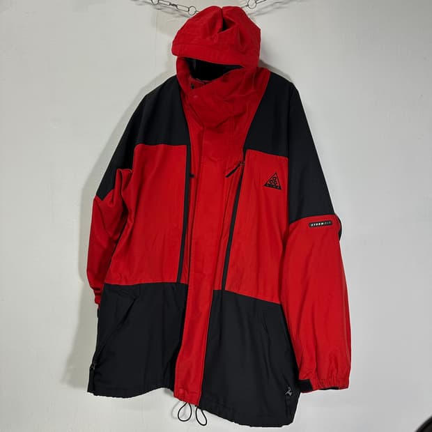 105 나이키ACG 레드 스톰핏 바람막이 자켓
