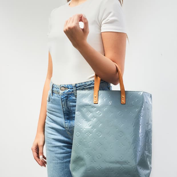 루이비통 베르니 민트 토트백