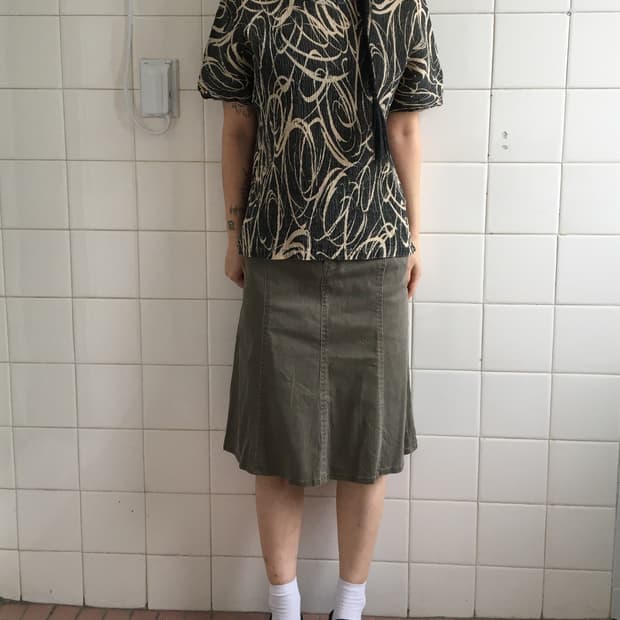 Pattern point pleats top