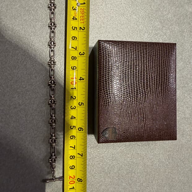 스쿠도 SBN. 200 france square 팔찌