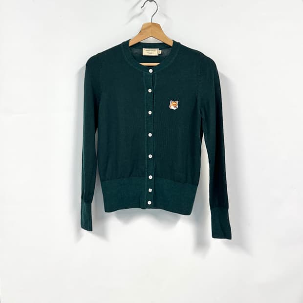 MAISON KITSUNE 메종 키츠네 딥그린 폭스 헤드패치 라운드넥 울