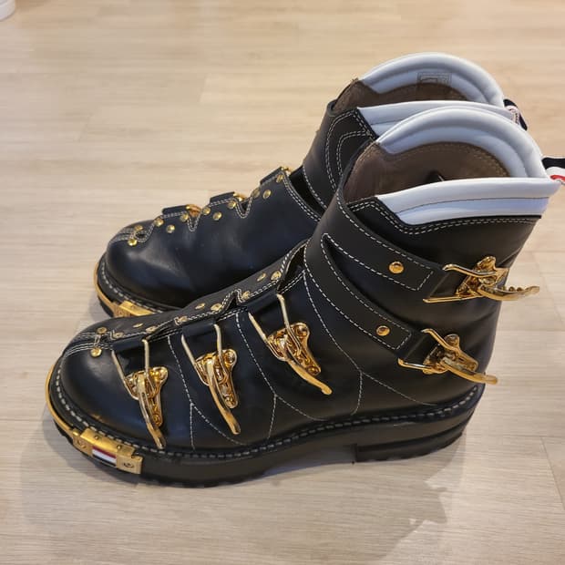 톰브라운 부츠 판매(270)