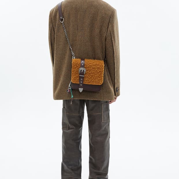 앤더슨벨 보헤미안 웨스턴 크로스백 판매하실분 계신가요?