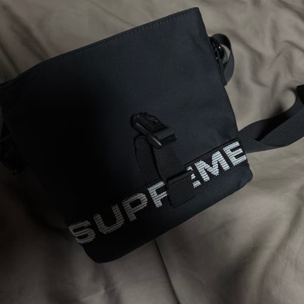 슈프림 필드 사이드 백 블랙 