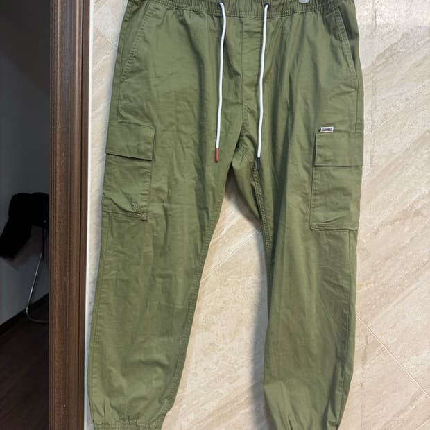 [정품] 타미힐피거 올리브 조거팬츠 xl(매장구매가 218000)
