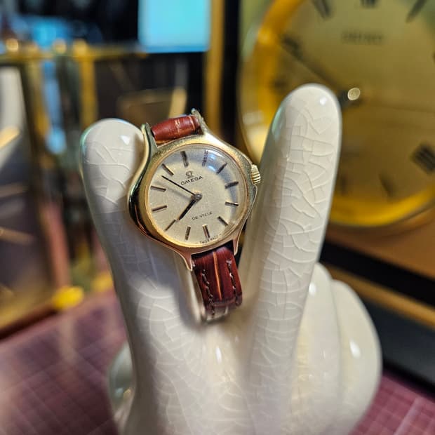 오메가 드빌 코브라 cal.620 핸드와인딩(수동)빈티지 여성 가죽 시계