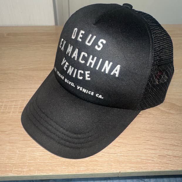 데우스 메쉬캡 블랙 새제품