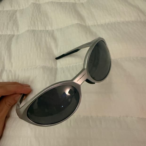 오클리 아이자켓 리덕스 실버