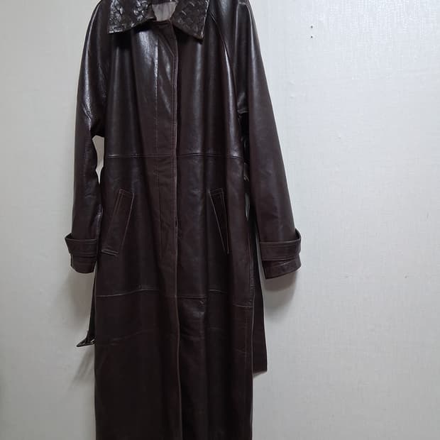 천연 양가죽 롱코트 인트레치아토 카라탈부작
퀄리티 굉장히좋은 프리