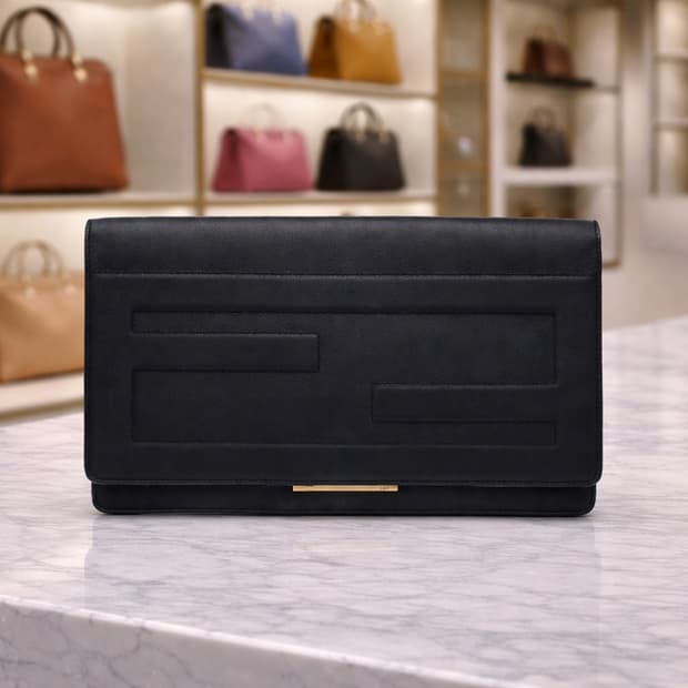 [S급] 펜디 FF 로고 플랩 바이폴드 클러치 판매합니다!!!