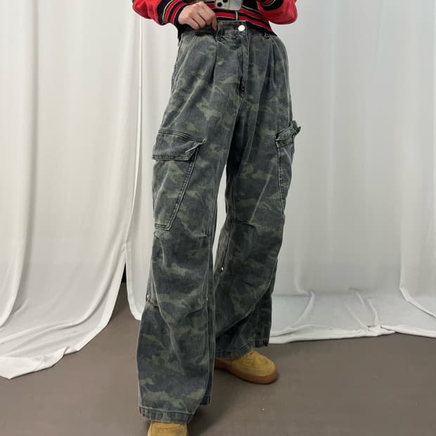Vintage camo cargo pants