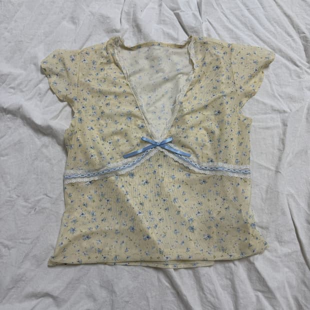 새상품 / 잔꽃 반팔 