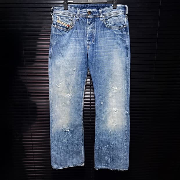 디젤 ZATINY 자타니 샌드 워싱 데님 찢청 30 명품 일자핏 워크팬츠
