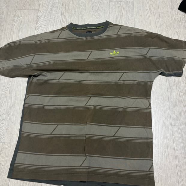 아디다스 반팔티