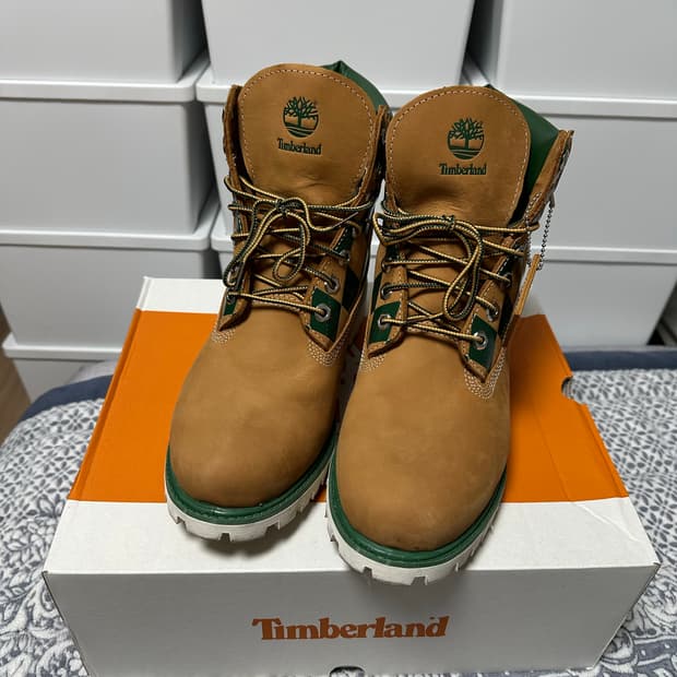 팀버랜드 X 카시나 6인치부츠 프리미엄 GTX 비브람 270 팝니다!!