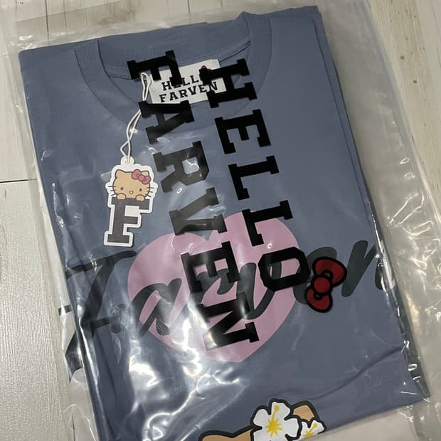 [os] 파르벵x태닝 헬로 키티 티셔츠 그레이시블루