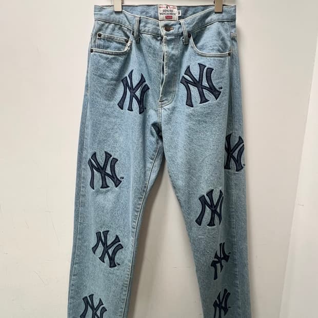 Supreme x New York Yankees 데님 팬츠 