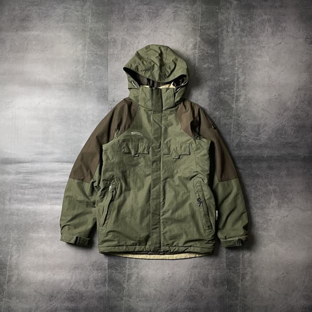 COMLUMBIA 컬럼비아 빈티지 카키 윈드브레이커 A00509