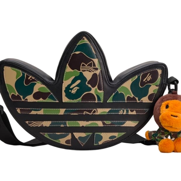 [새상품] 아디다스 x 베이프 트레포일 숄더백 블랙