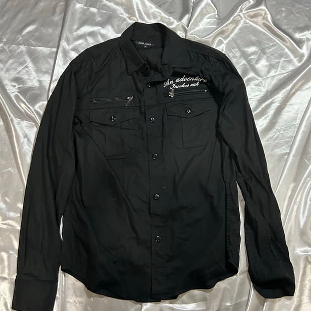 avail mode y2k shirt