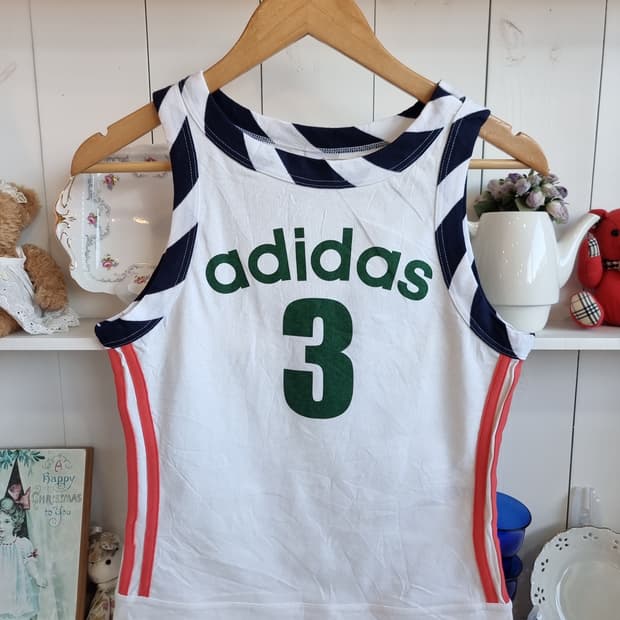 아디다스 민소매 티셔츠 화이트 3번