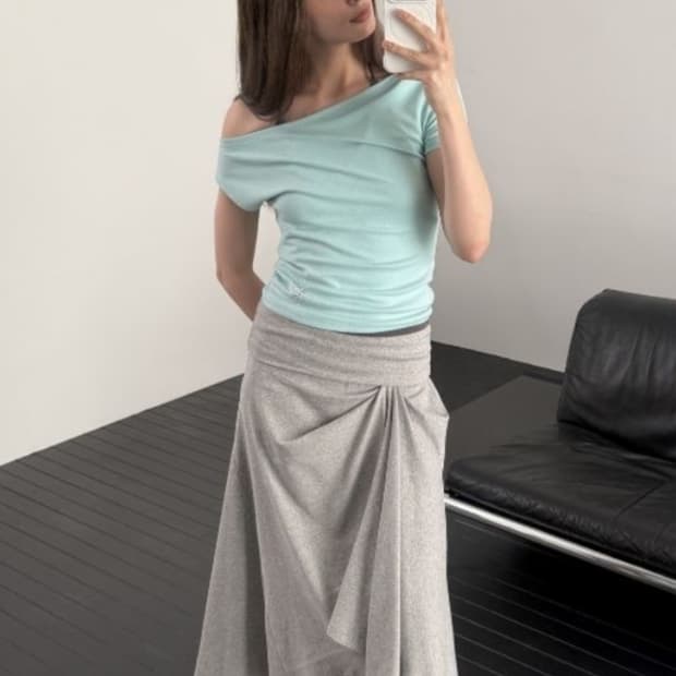 아수라 STUDDED ONE-SHOULDER T (MINT)