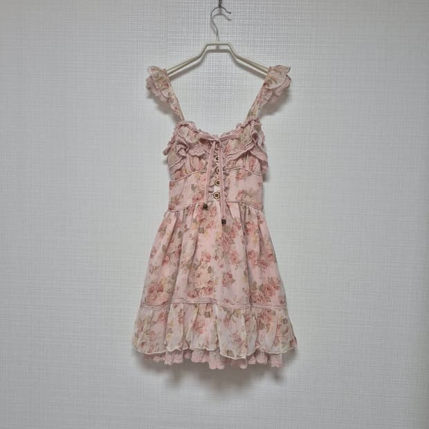 딸기 리즈리사 초고전템 라떼갸루 히메갸루 플로럴 쉬폰 원피스입니다 ♡♡