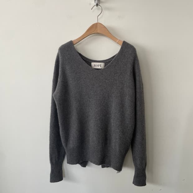 vintage gray-brown v neck wool knit