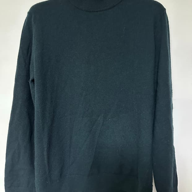 캐시미어 혼방 터틀넥 니트