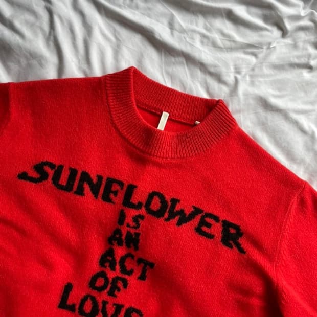 (L) sunflower moon love knit red