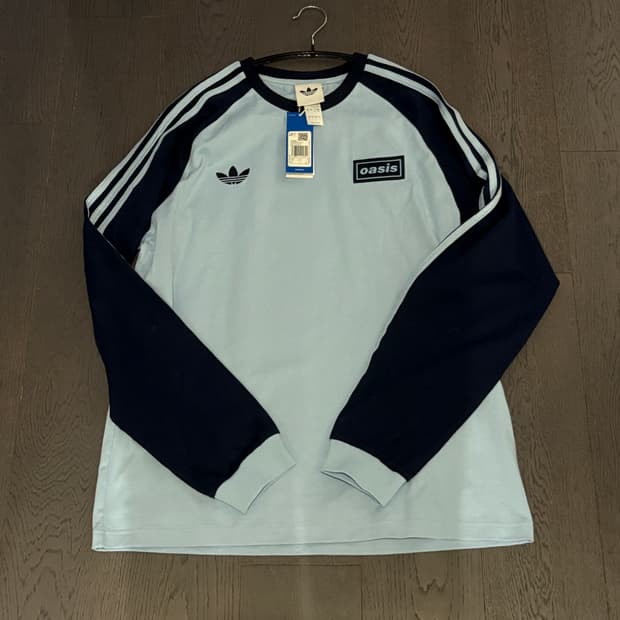 오아시스 아디다스 롱슬리브 코리아 익스클루시브