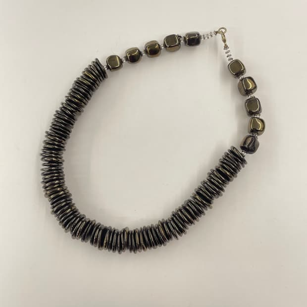 레이어드 스택드 넥클리스 