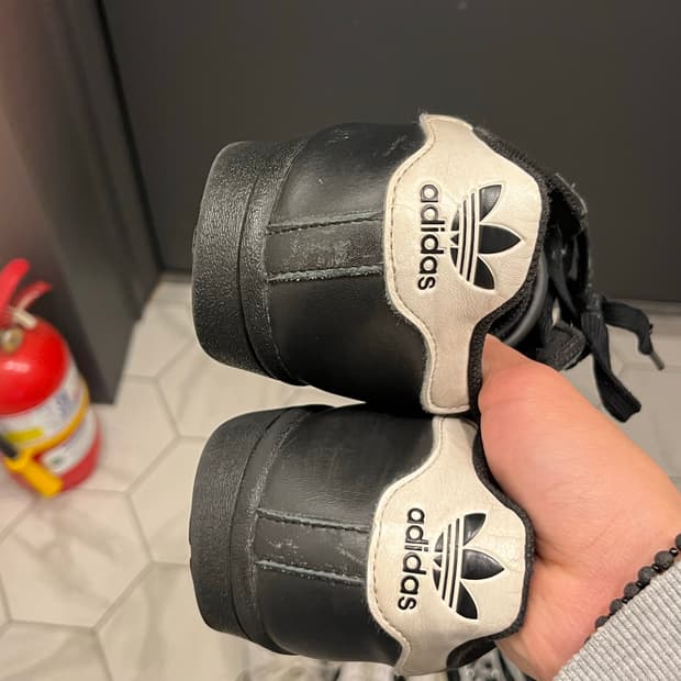 슈퍼스타 코어 블랙