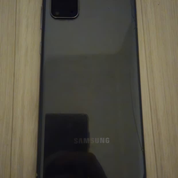 갤럭시S20 플러스 코스믹그레이 256gb 액정파손 백화