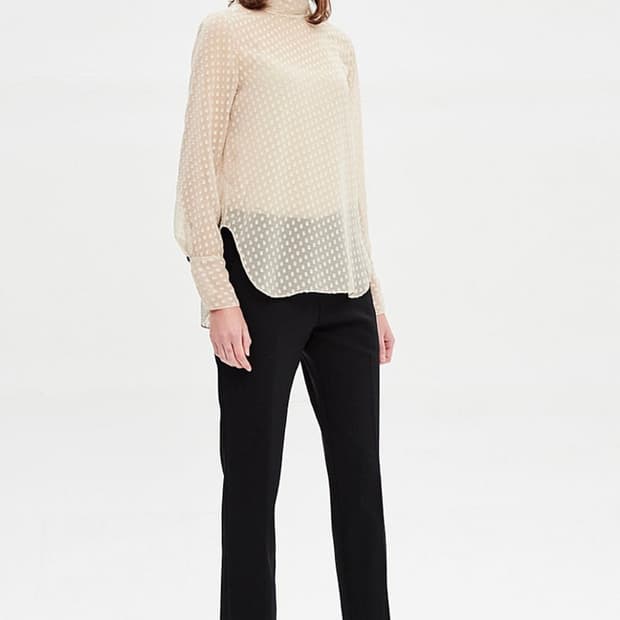 타임 번아웃 도트 시스루 블라우스 프리사이즈