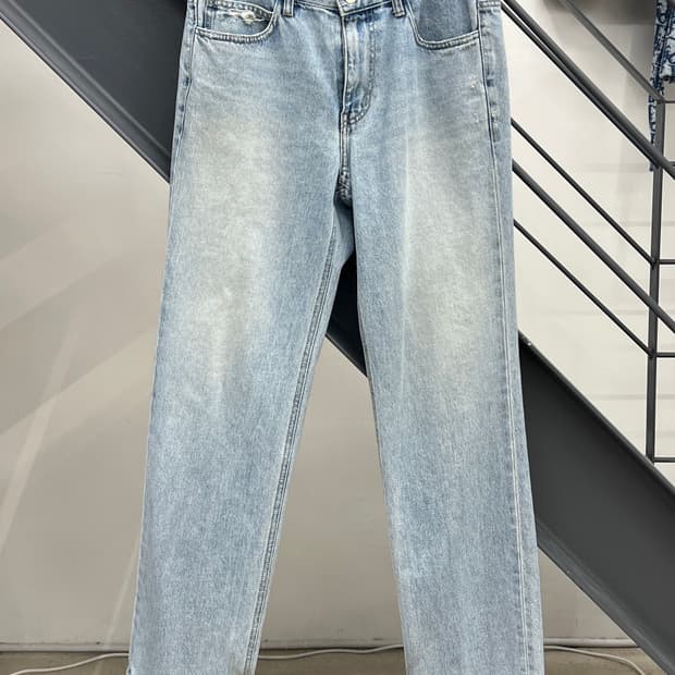 솔리드옴므 디스트레드 라이트 데님 팬츠