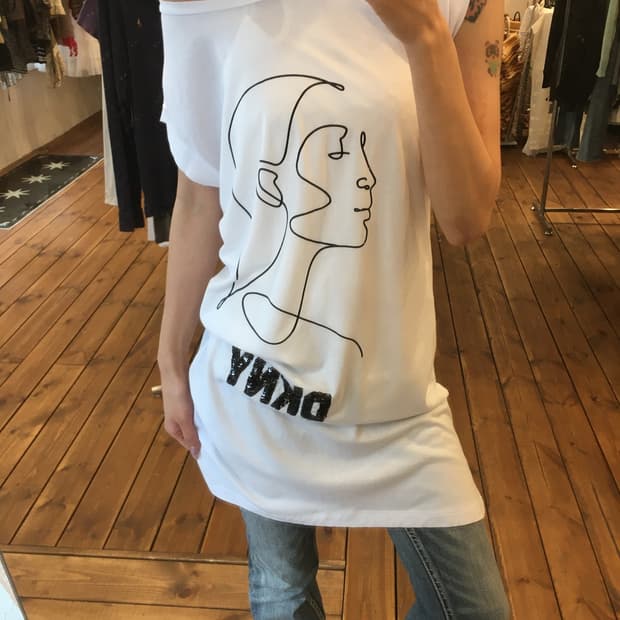 DKNY 화이트 큐빅 반팔