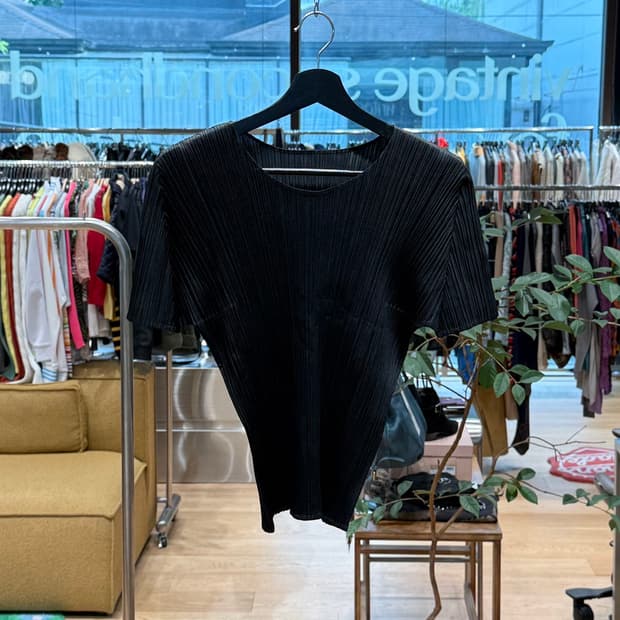 플리츠 플리즈 블랙 링컬 하프티