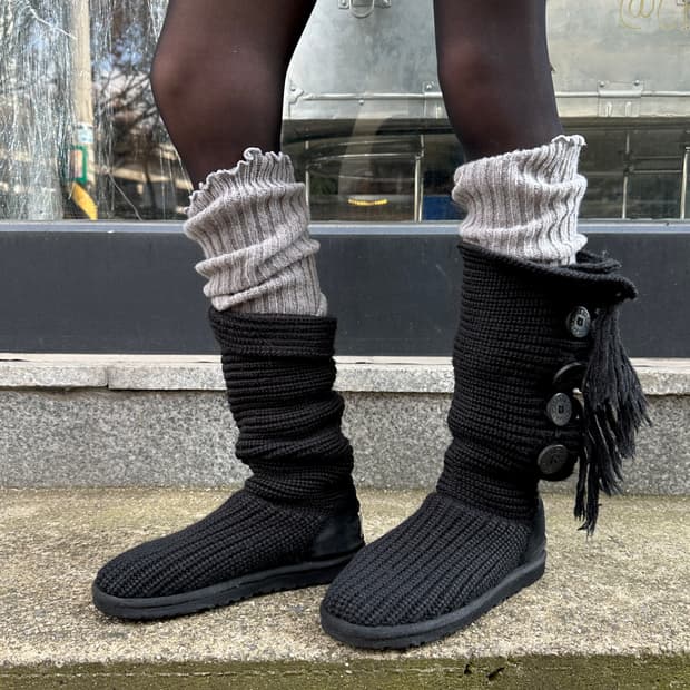 00s 레어 단추 5개 프린지 카디 어그 부츠