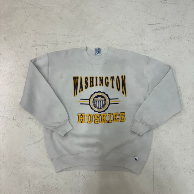 90's vtg Russell USA Sweatshirt.