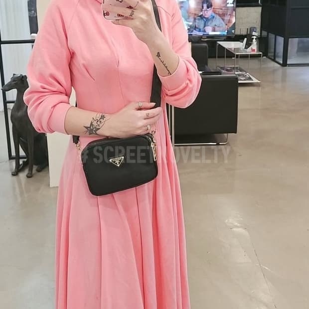  프라다뷰티 3단 크로스 백 블랙