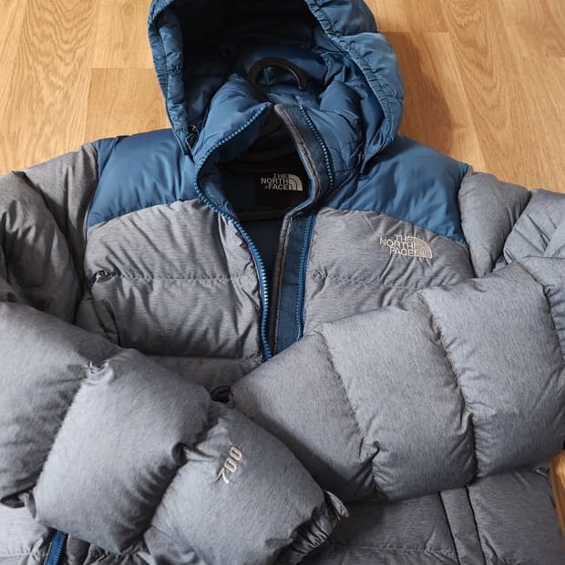 노스페이스 여성용 700 패딩