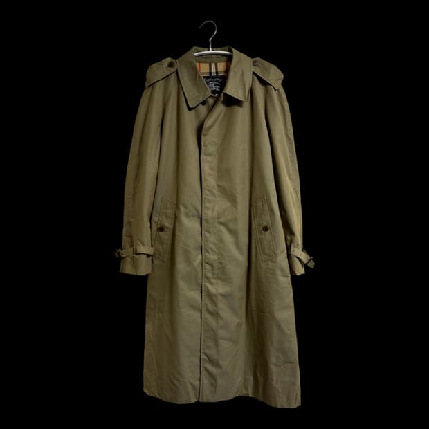 버버리 싱글 카라 견장 트렌치 코트