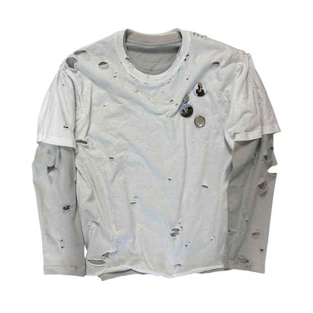 Grunge look distressed tees (긴팔 포함)
