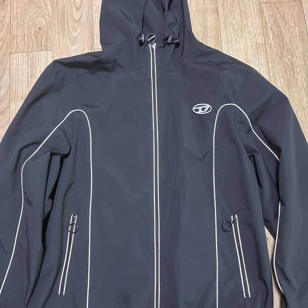 디젤 J-하이브스 콘트라스트 파이핑 윈드브레이커 블랙 바람막이